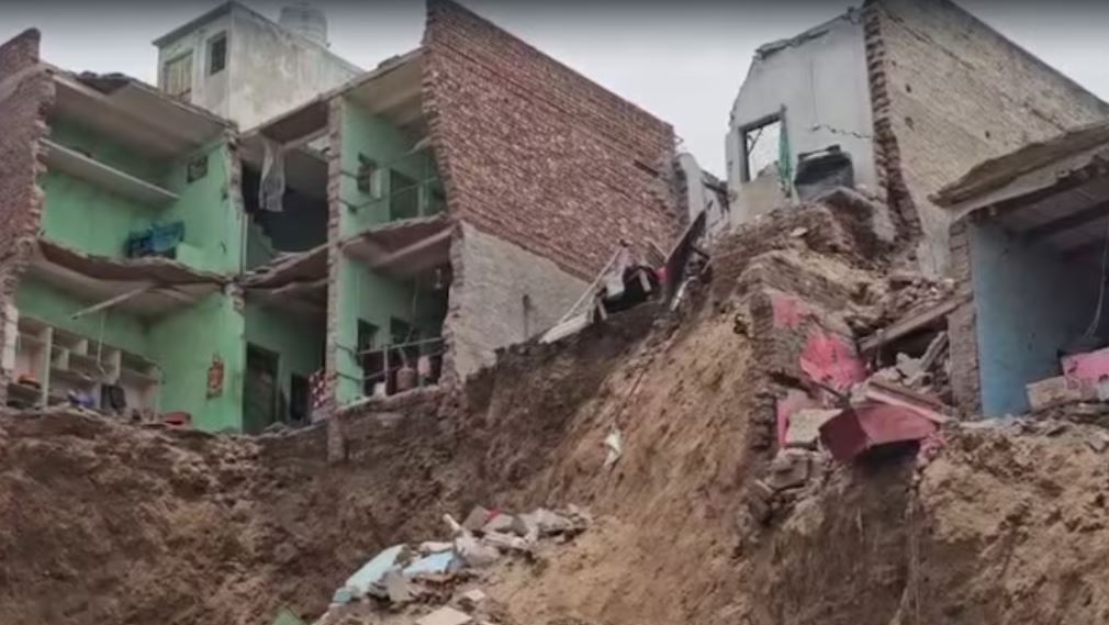 building collapse c