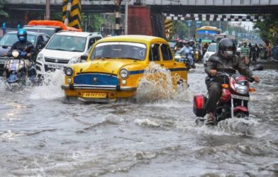 heavy rain in kolkata