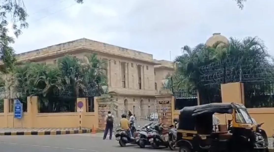 bombay high court gate