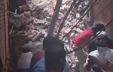 delhi bulding collapse