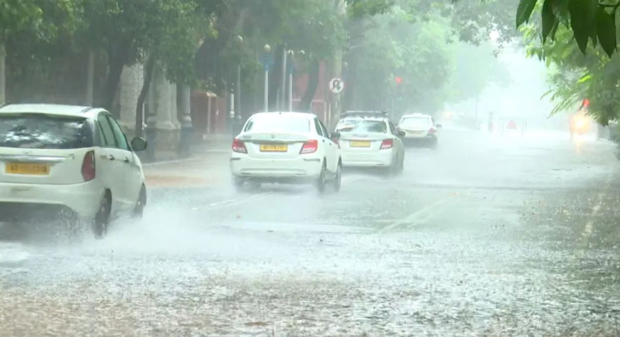 heavy rain kolkataaa