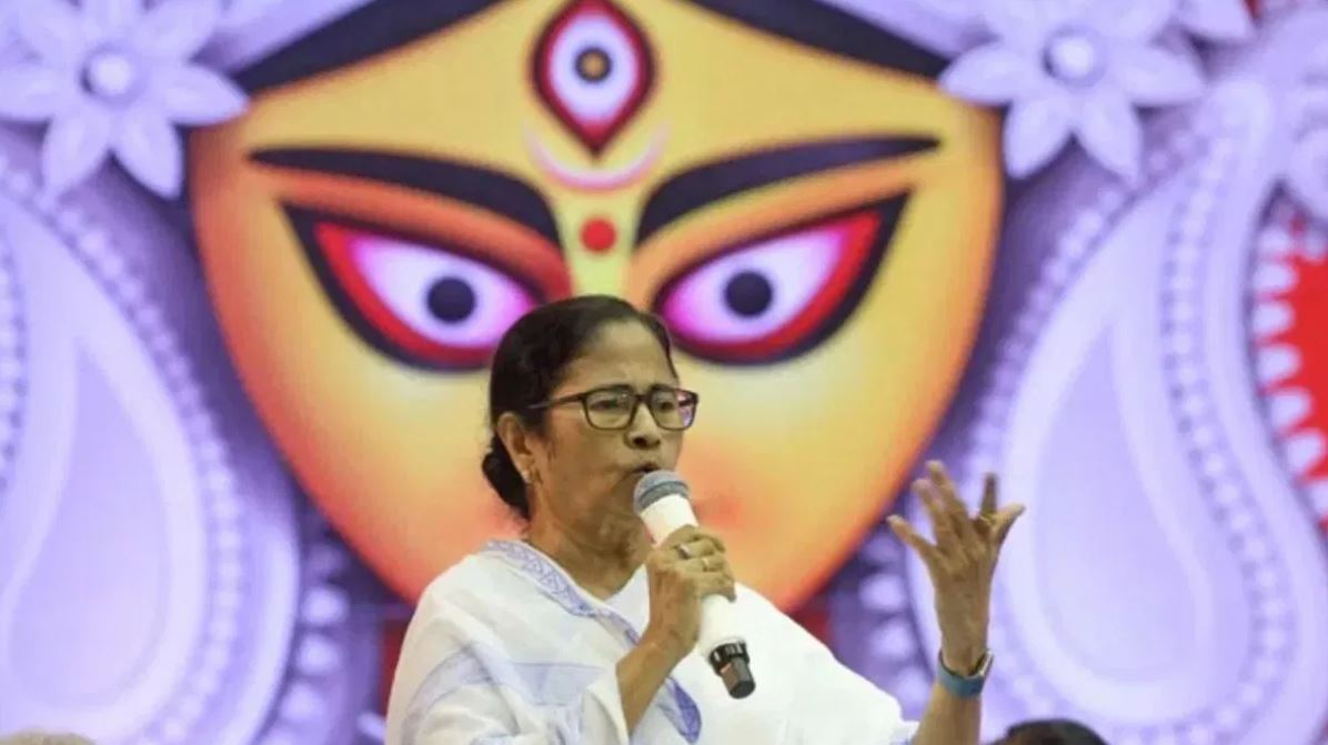mamata banerjee durga puja