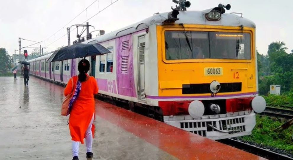 rain sealdah station