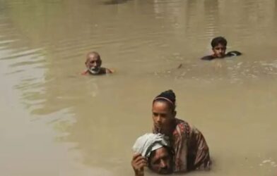 pakistan flood aa