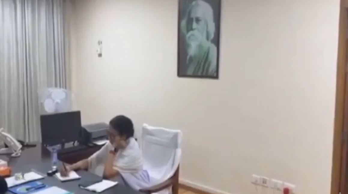 Mamata Banerjee w