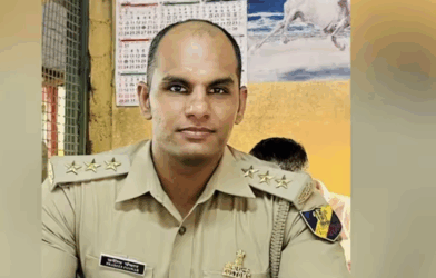 custom officer