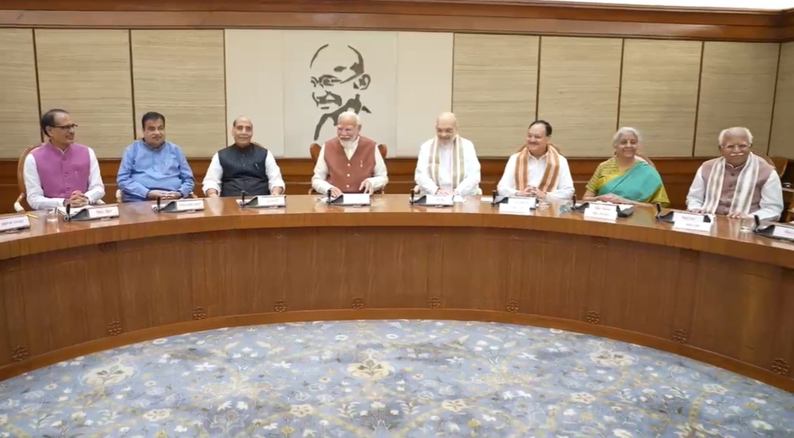 pm modi cabinet meeting