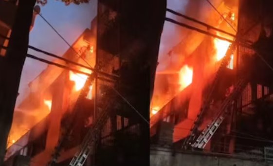 delhi fire