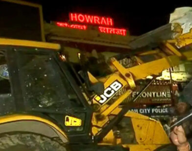 howrah station bulldozer