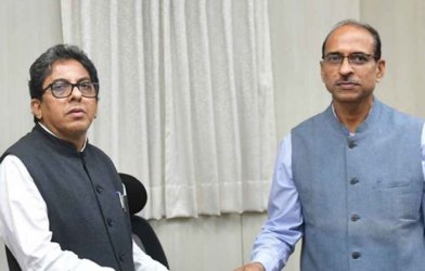 two former ias