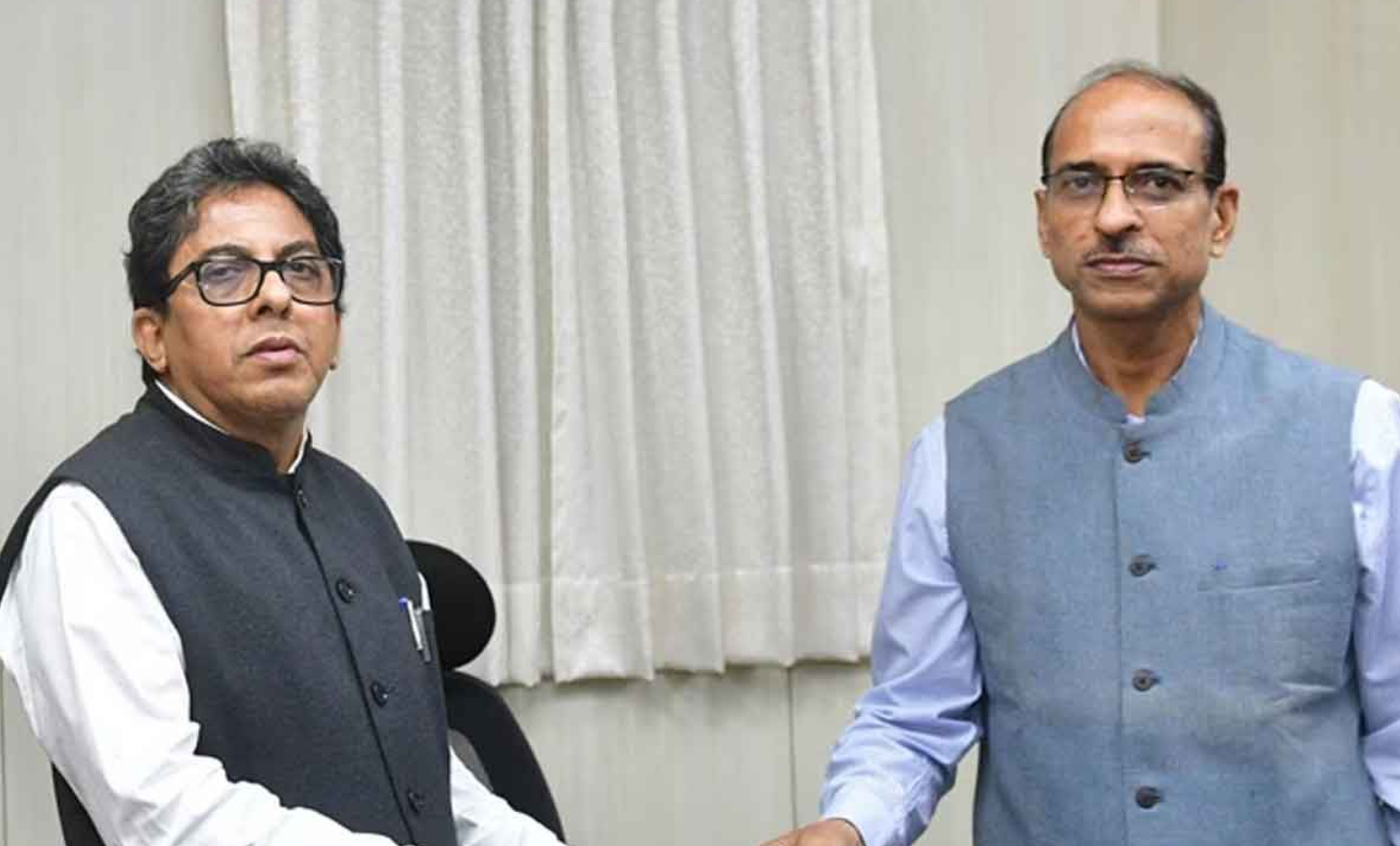 two former ias