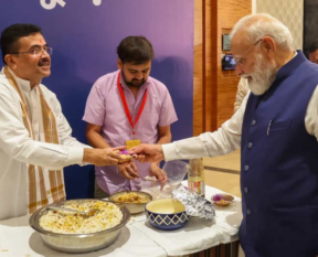 pm Modi suvendu jhalmuri