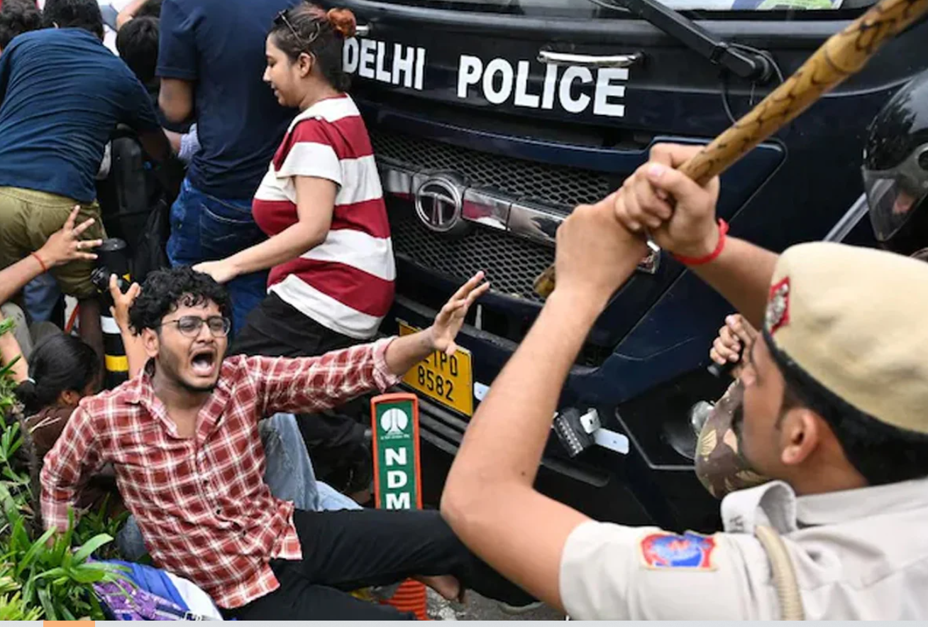 cjp protest lathi charge