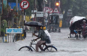 heavy rain in kolkata