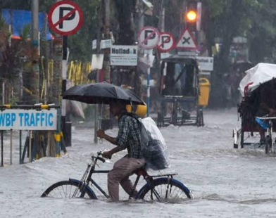 heavy rain in kolkata